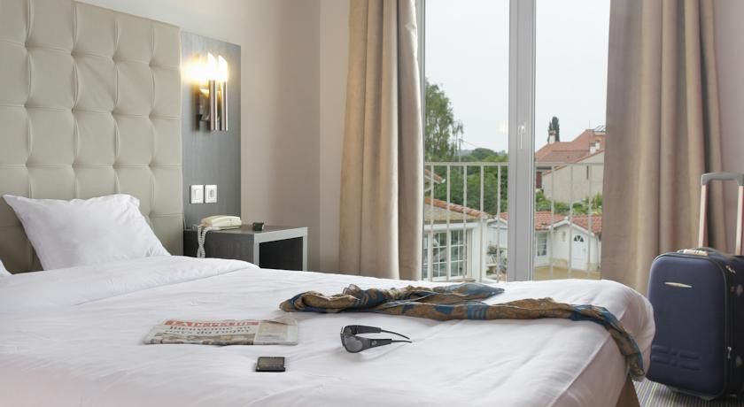 Hotel The Originals Perpignan Sud Le Grillon D'Or Ле Булу Екстериор снимка