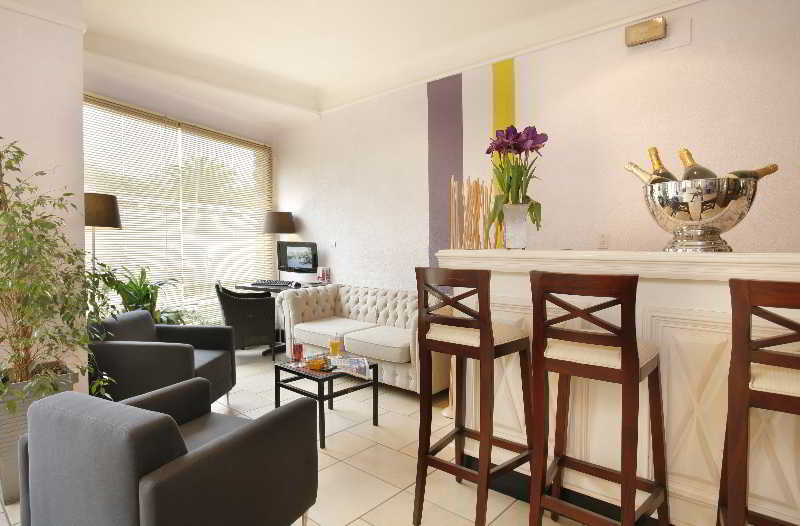 Hotel The Originals Perpignan Sud Le Grillon D'Or Ле Булу Екстериор снимка