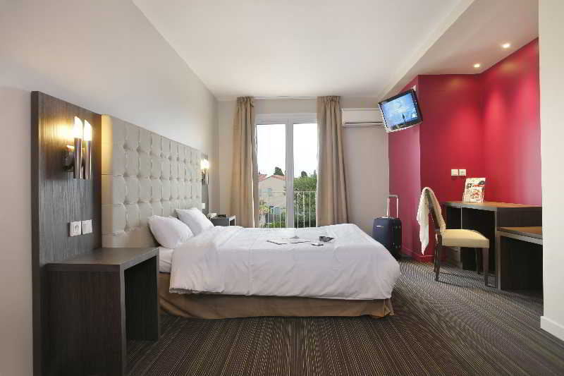 Hotel The Originals Perpignan Sud Le Grillon D'Or Ле Булу Екстериор снимка