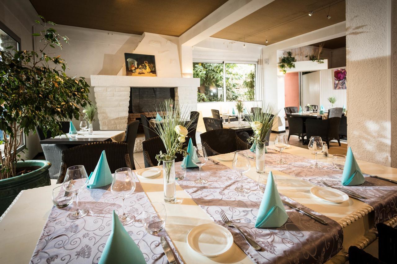 Hotel The Originals Perpignan Sud Le Grillon D'Or Ле Булу Екстериор снимка