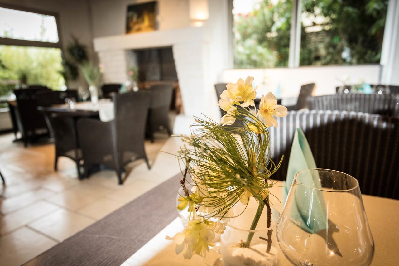 Hotel The Originals Perpignan Sud Le Grillon D'Or Ле Булу Екстериор снимка