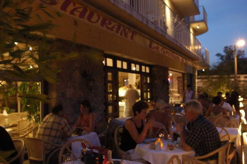 Hotel The Originals Perpignan Sud Le Grillon D'Or Ле Булу Екстериор снимка