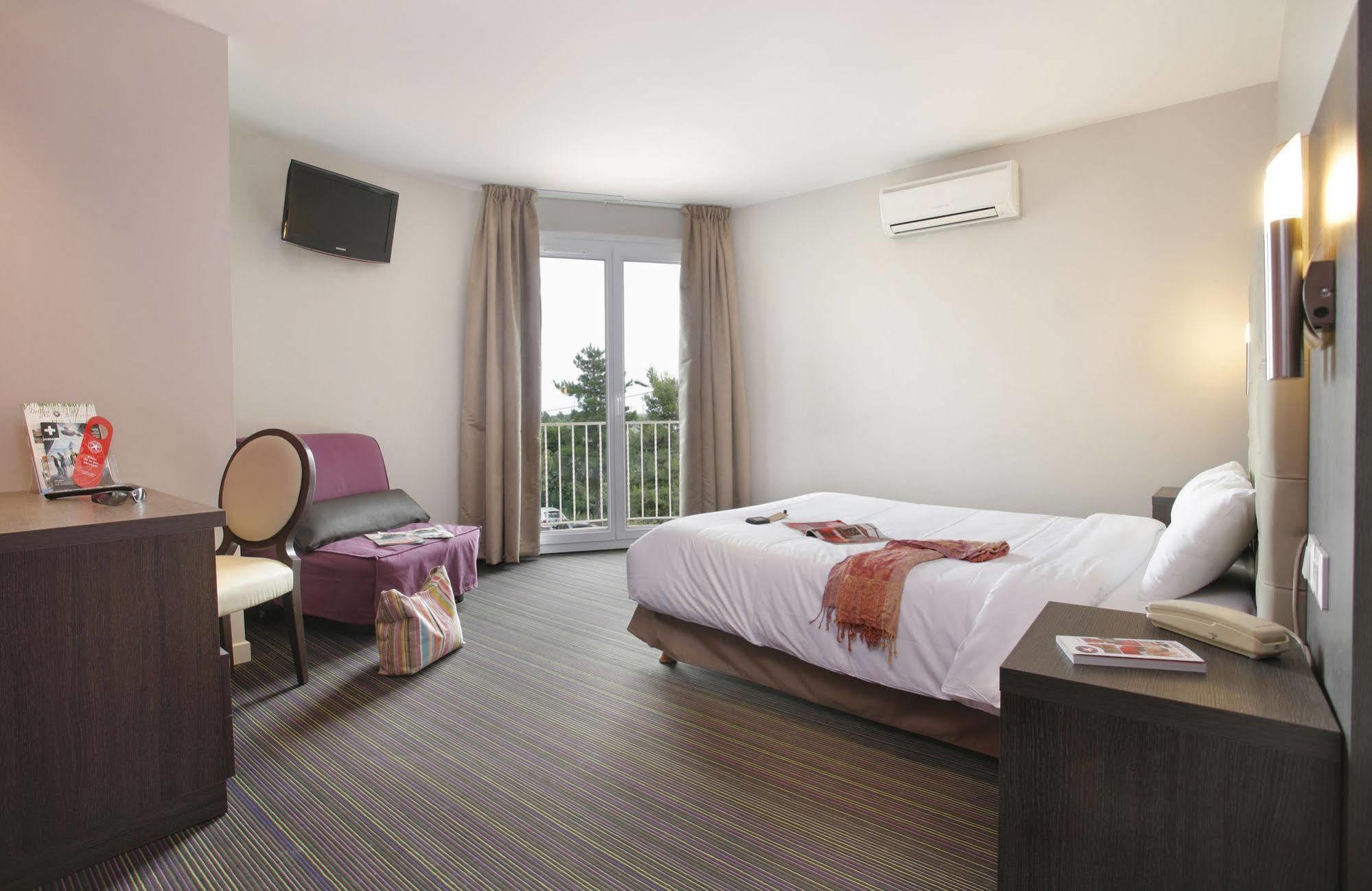 Hotel The Originals Perpignan Sud Le Grillon D'Or Ле Булу Екстериор снимка