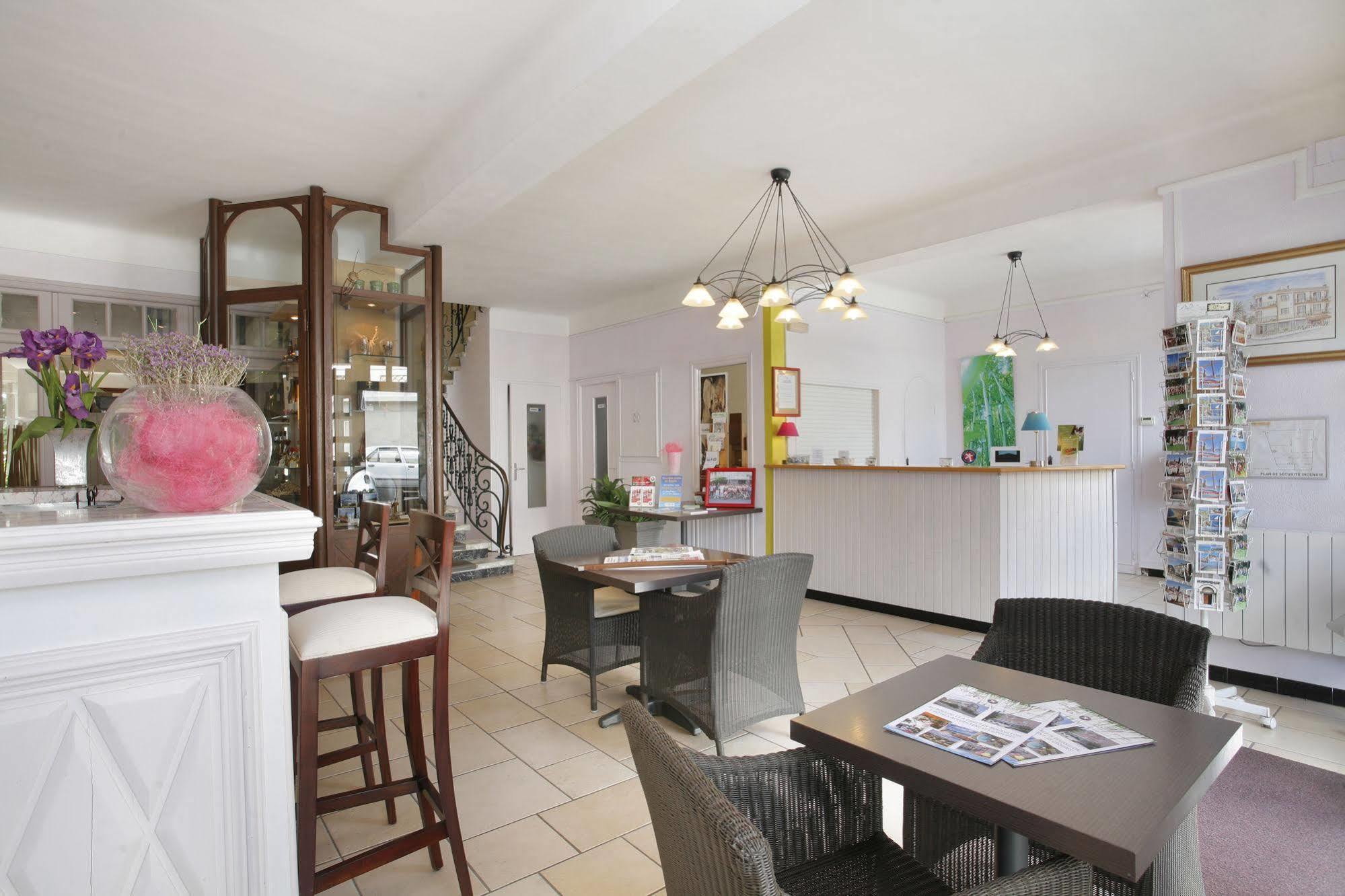 Hotel The Originals Perpignan Sud Le Grillon D'Or Ле Булу Екстериор снимка