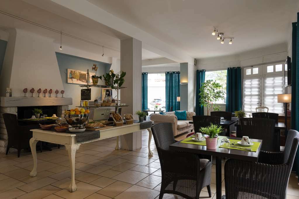 Hotel The Originals Perpignan Sud Le Grillon D'Or Ле Булу Удобства снимка